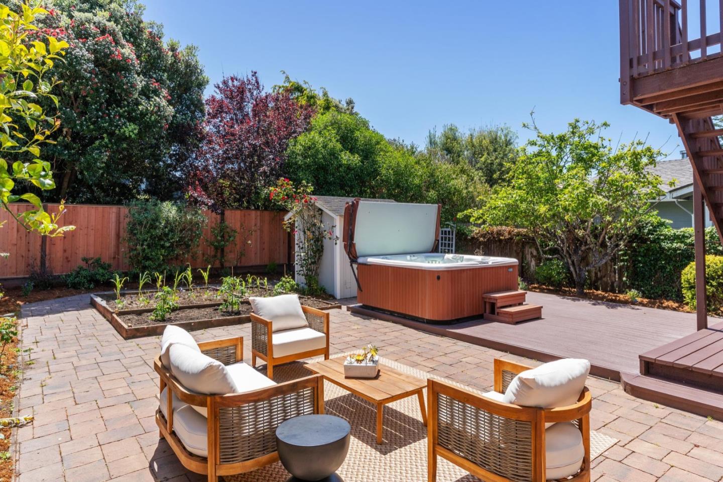 436 Valdez Avenue