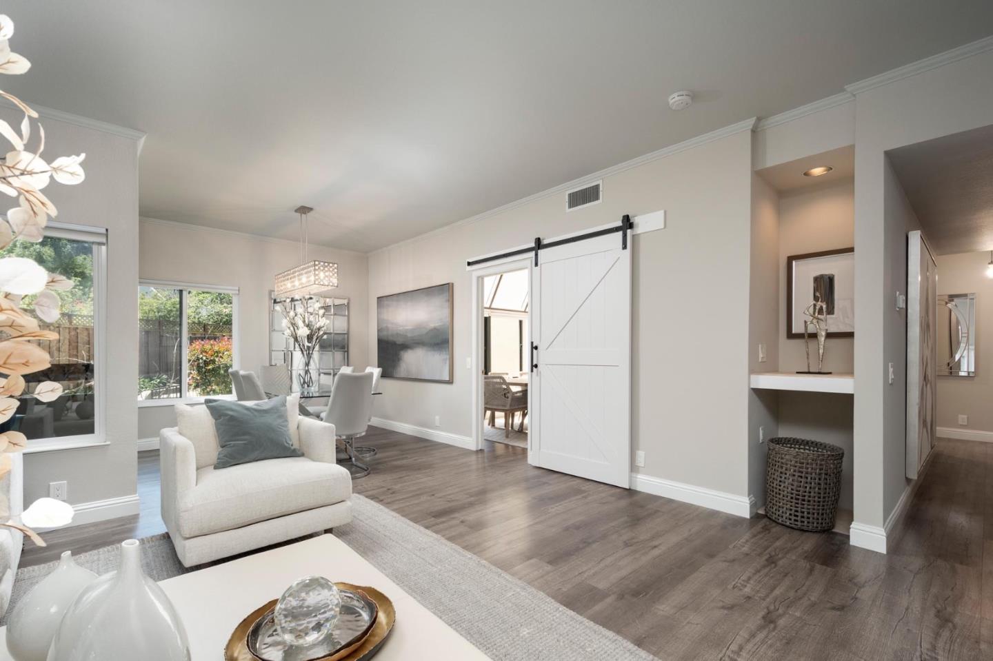 425 North El Camino Real 201
