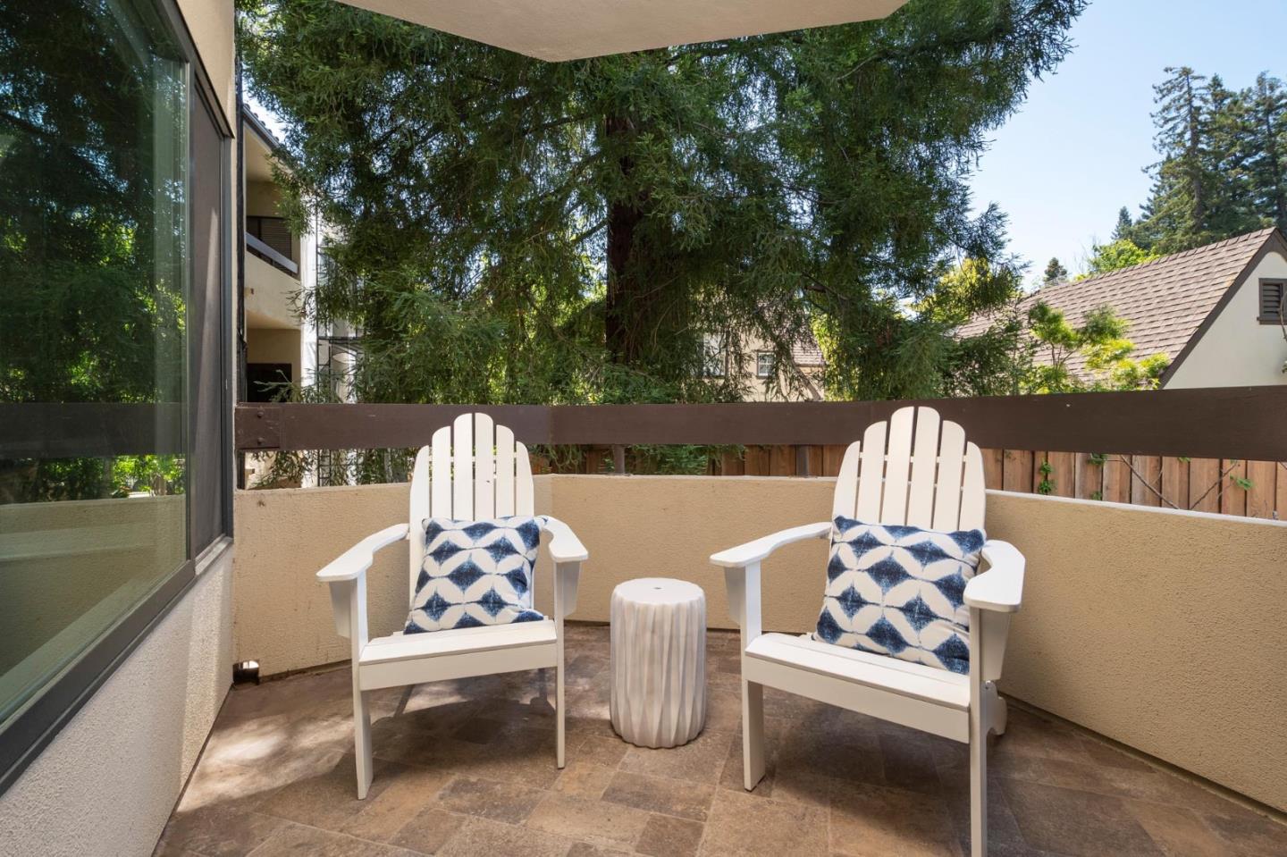 425 North El Camino Real 201