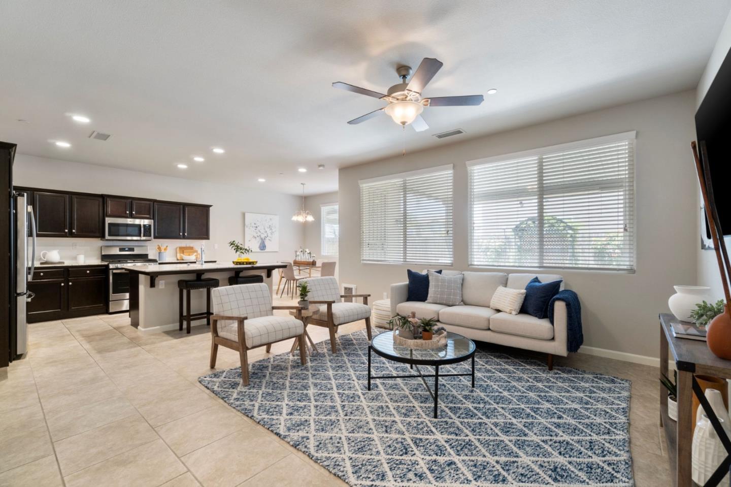 3121 Alamos AVE