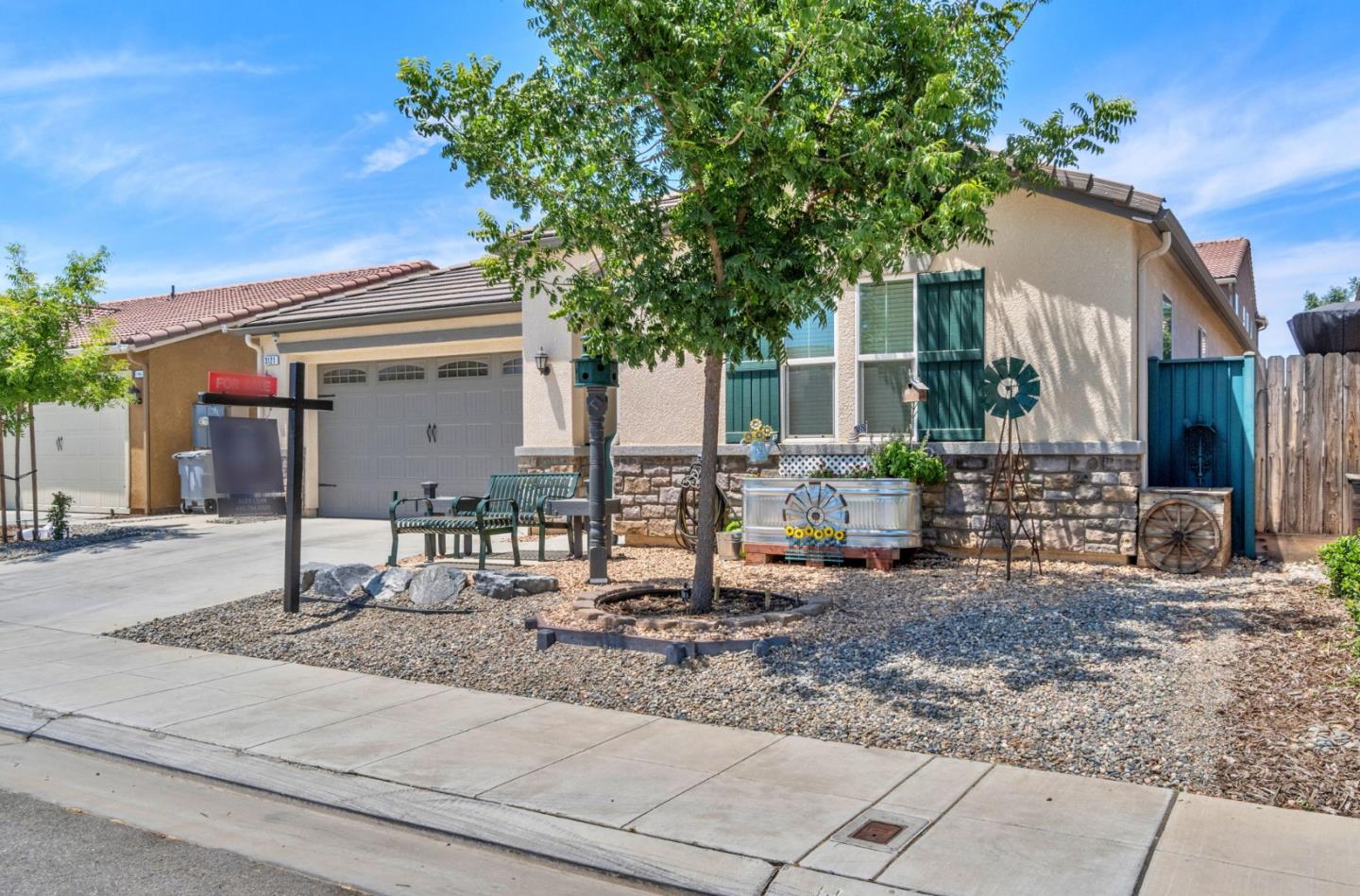 3121 Alamos AVE