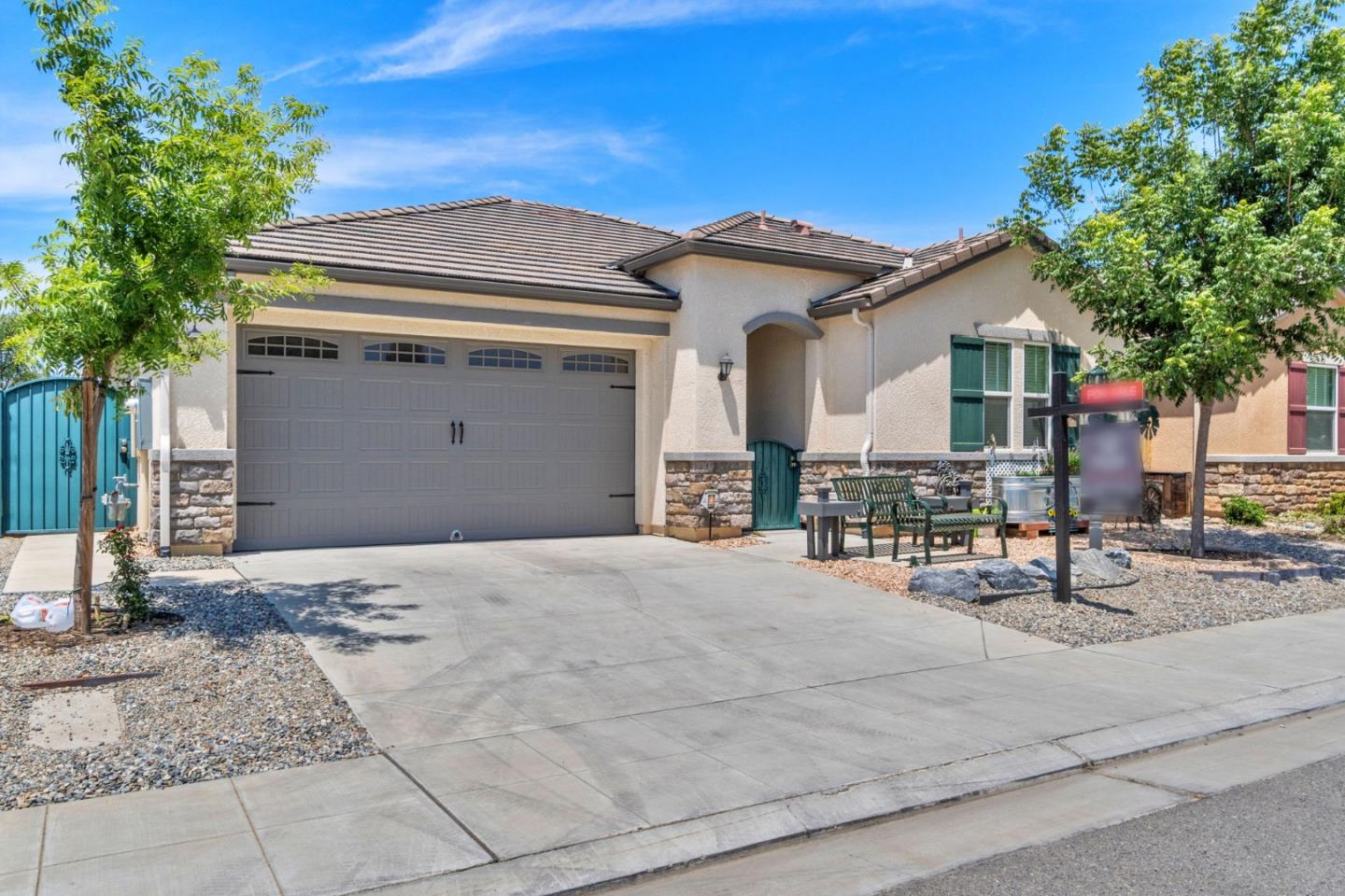 3121 Alamos AVE