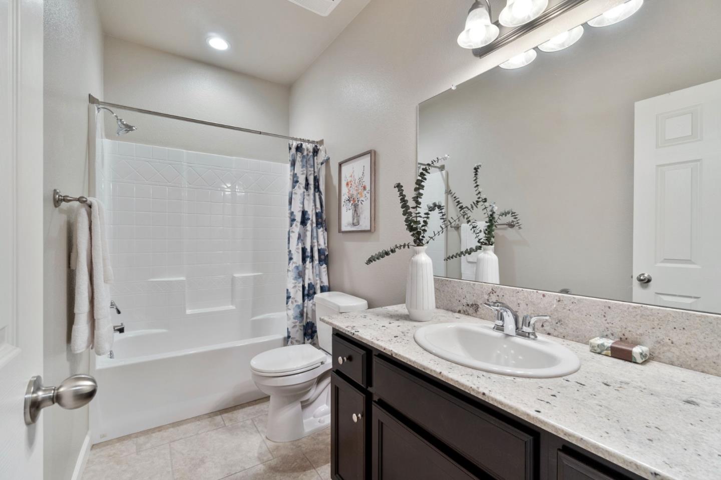 3121 Alamos AVE