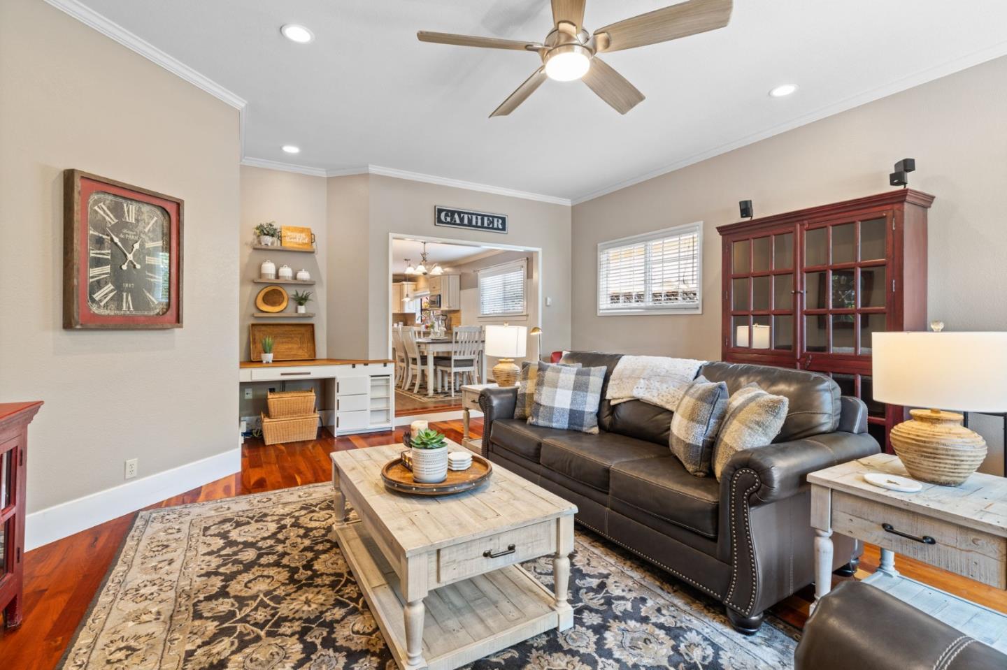 994 Willow Glen WAY