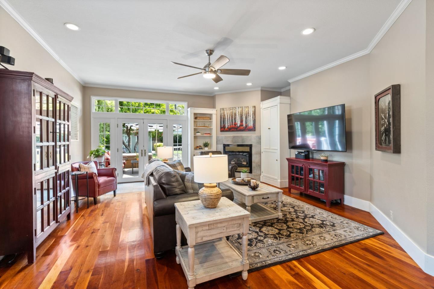 994 Willow Glen WAY