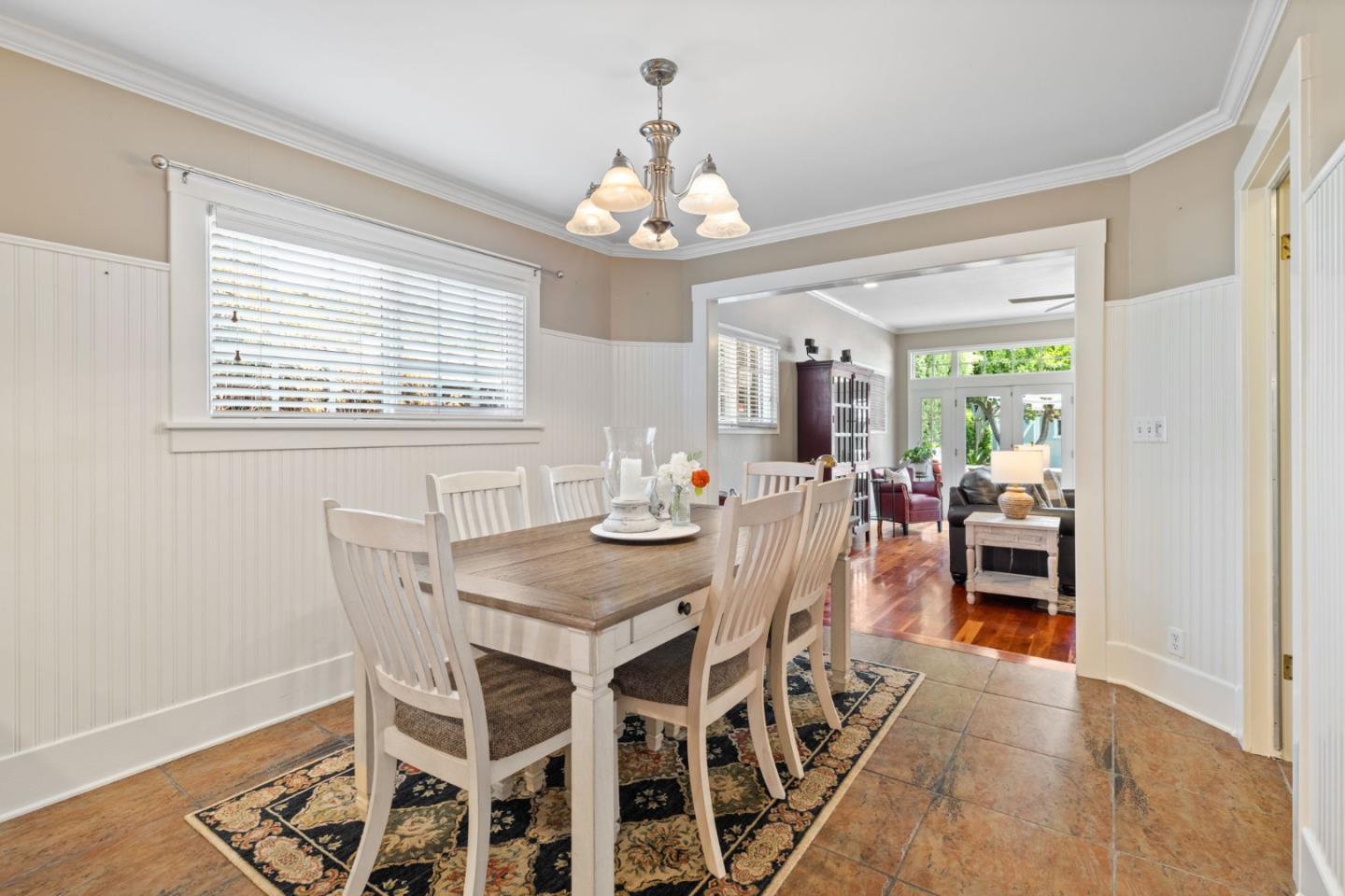 994 Willow Glen WAY
