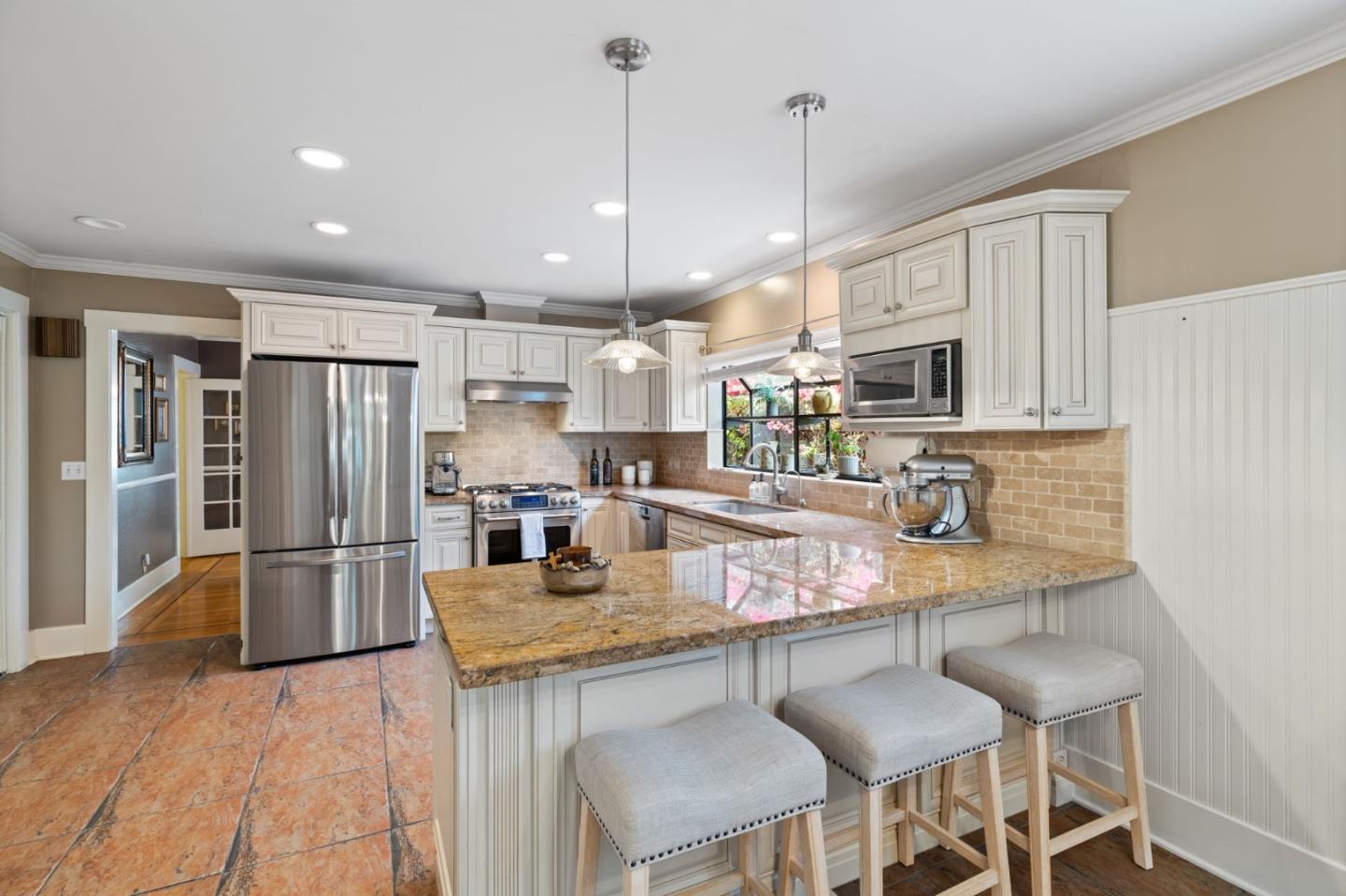 994 Willow Glen WAY
