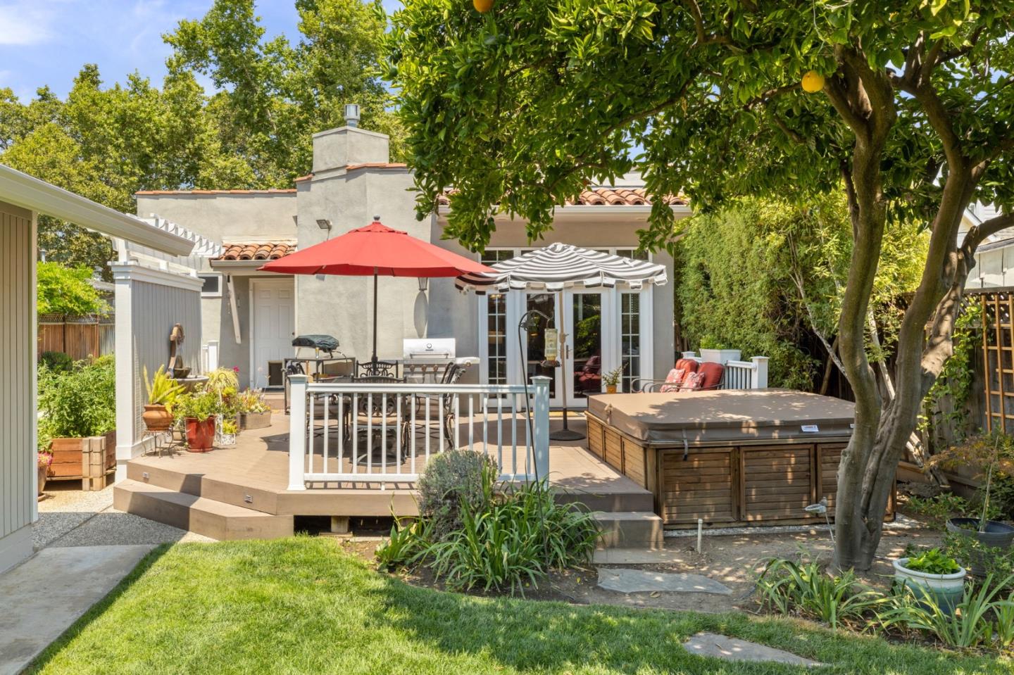 994 Willow Glen WAY