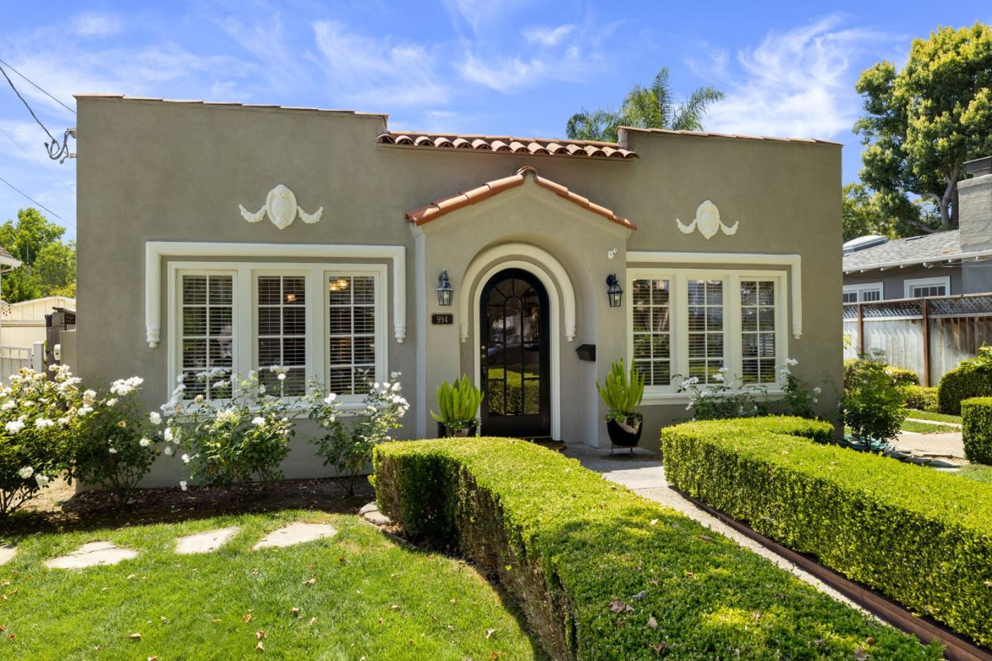 994 Willow Glen WAY