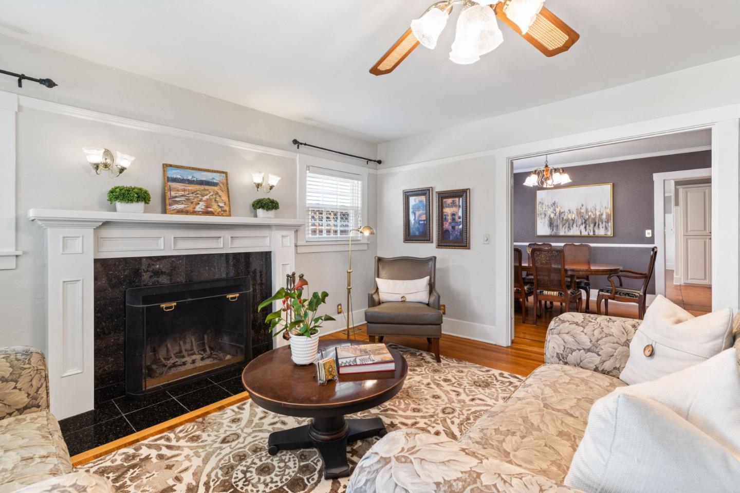 994 Willow Glen WAY