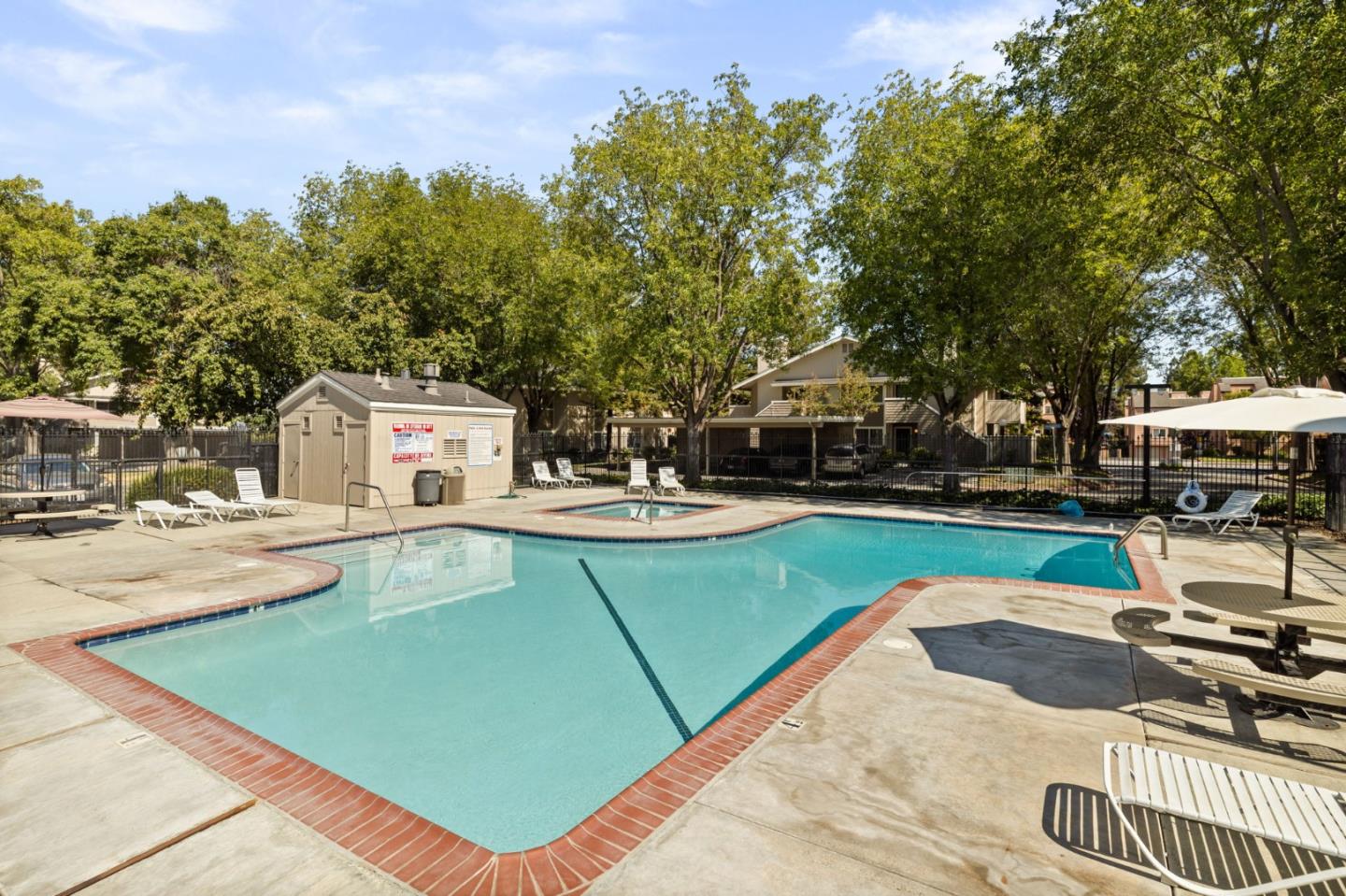 5518 Sean CIR 46