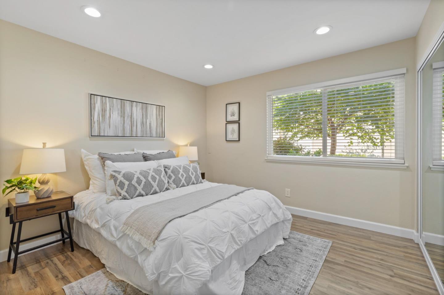 5518 Sean CIR 46