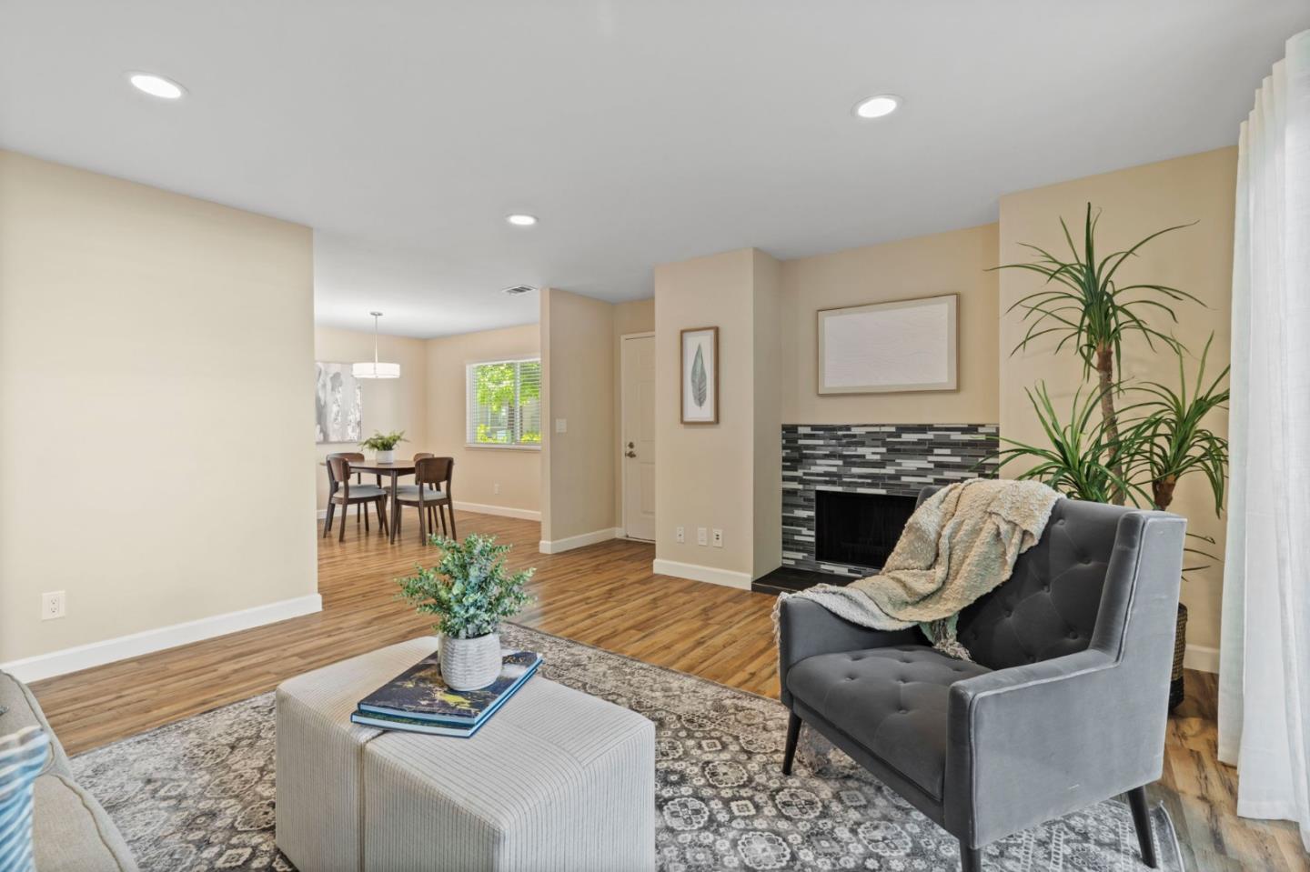 5518 Sean CIR 46