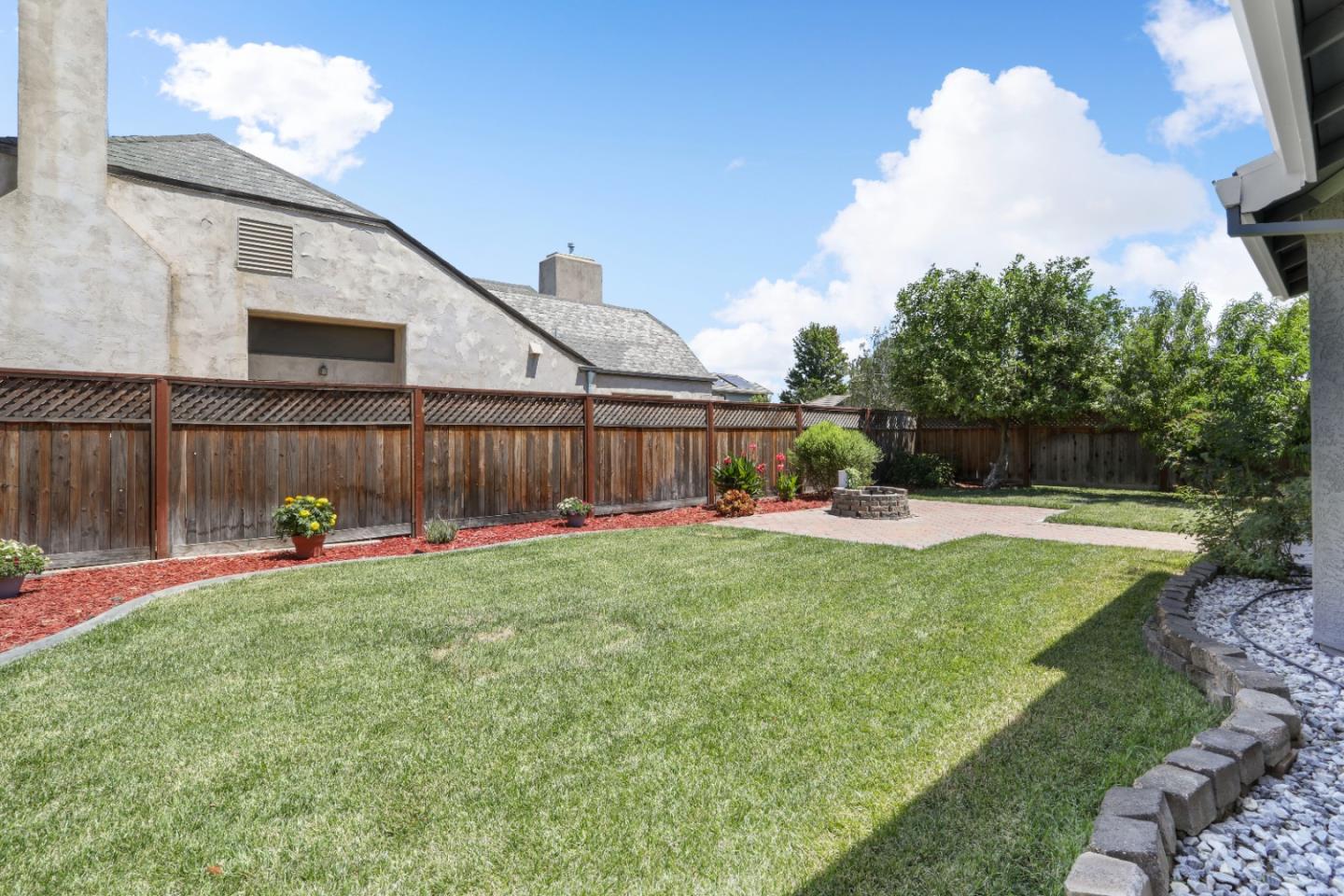 815 Mission Ridge Drive