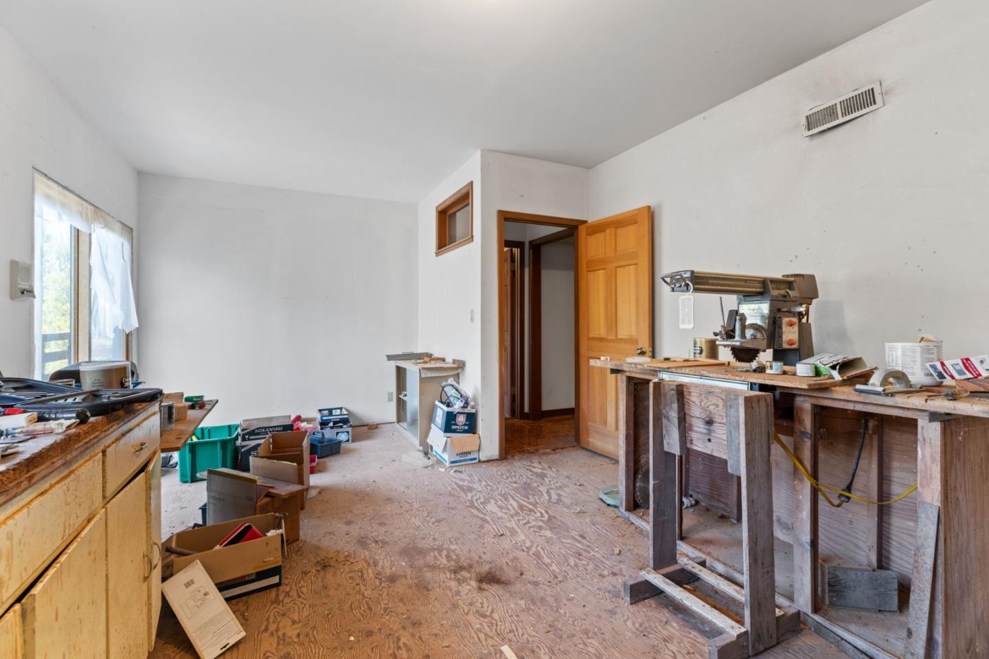 19 Tiara CT