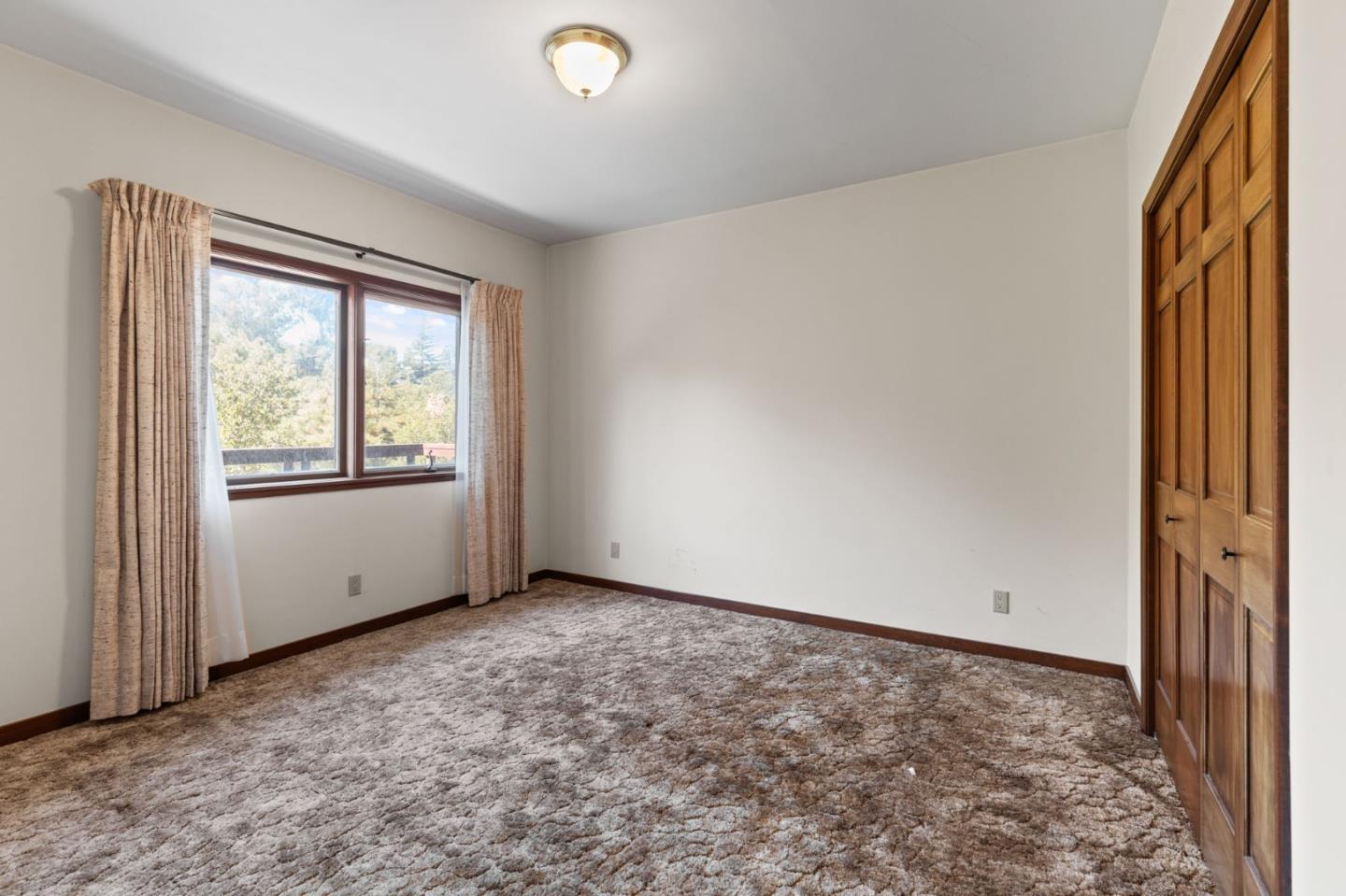 19 Tiara CT