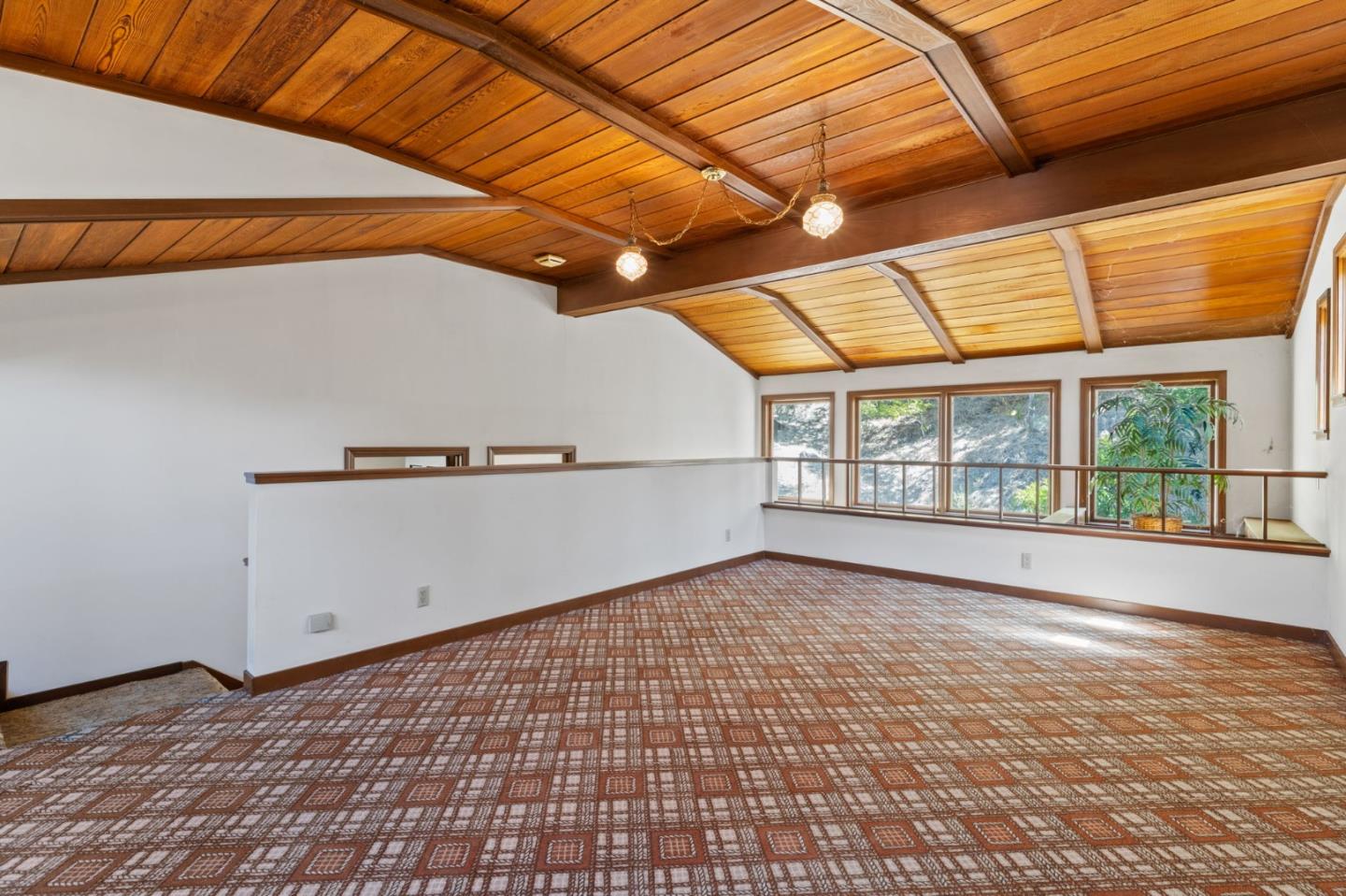 19 Tiara CT