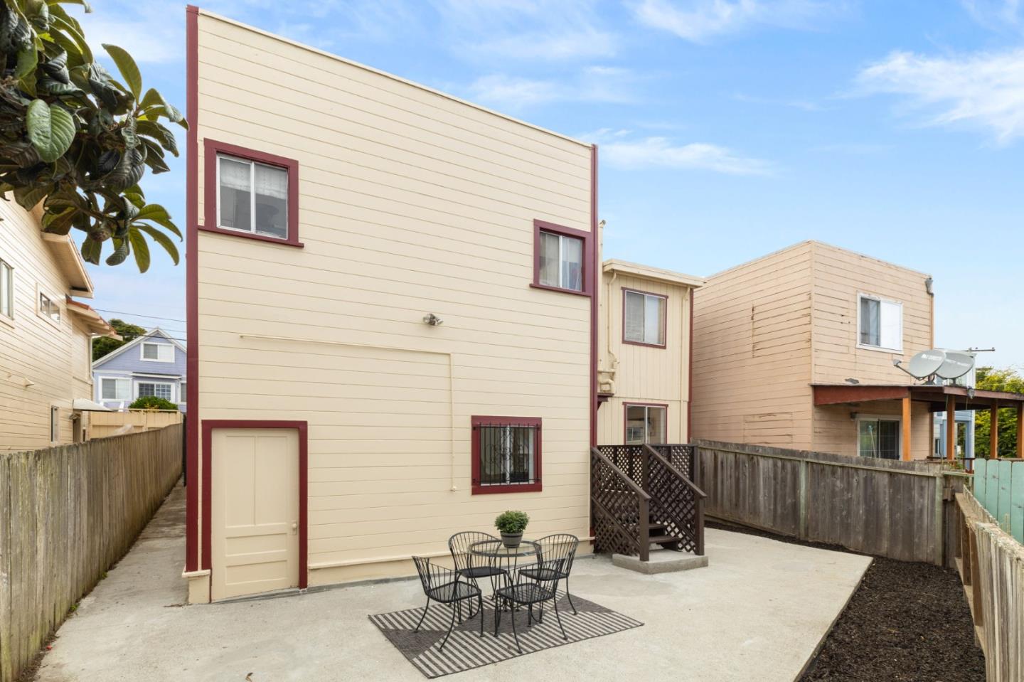 176 Goethe ST