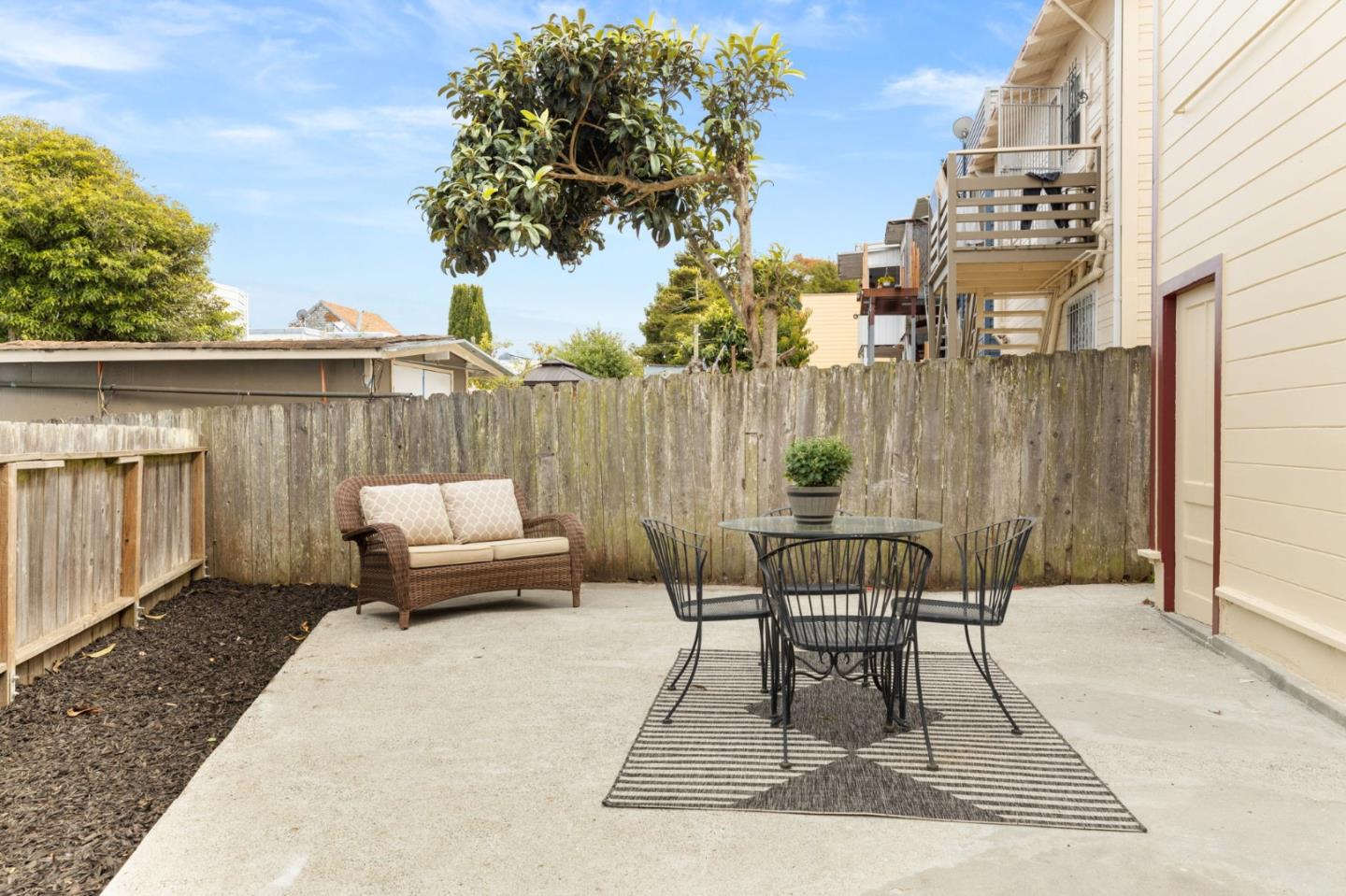 176 Goethe ST