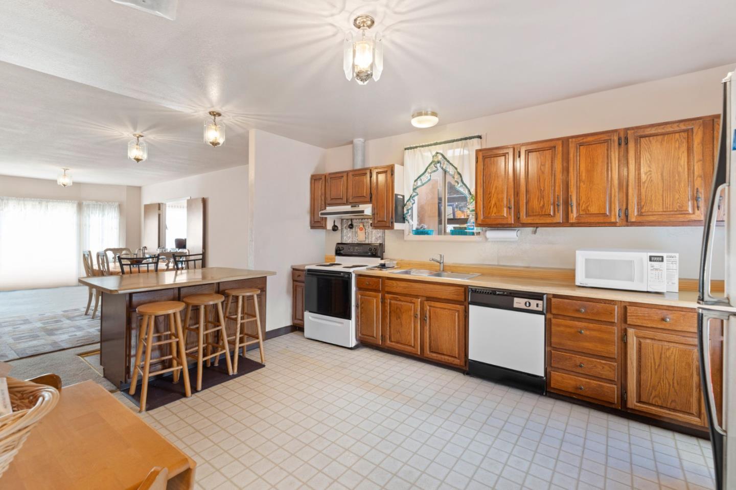 176 Goethe ST