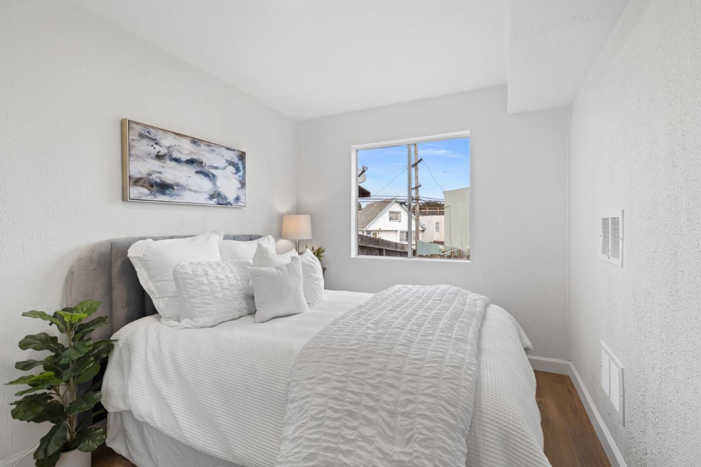 176 Goethe ST