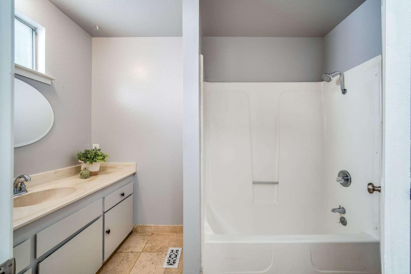 21513 Betty Ann CT