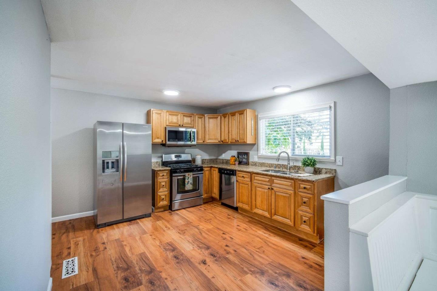 21513 Betty Ann CT
