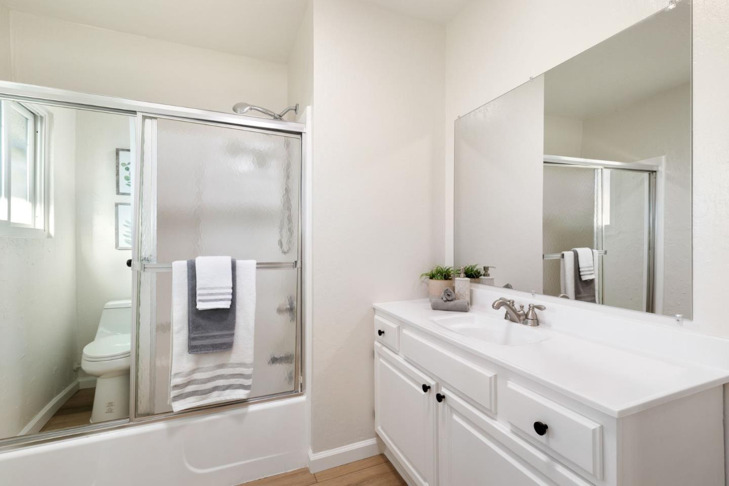 214 Clifton RD