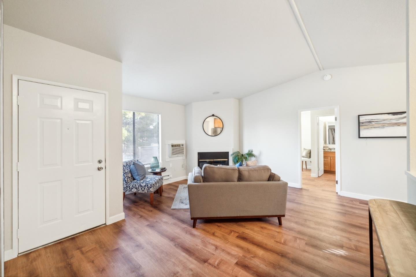 7 Lancaster CIR 233