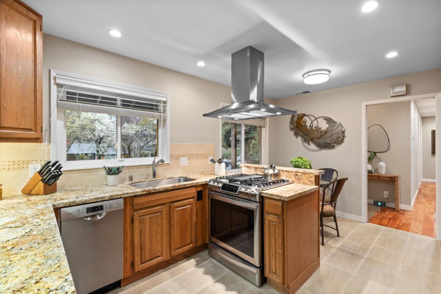 1531 Escondido WAY