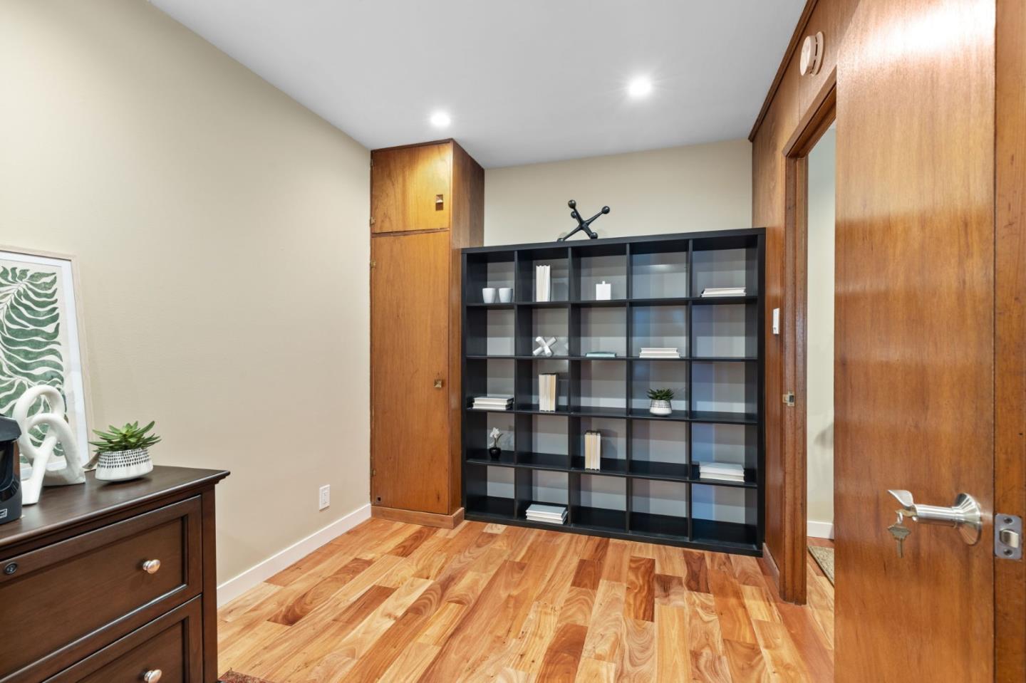 1531 Escondido WAY