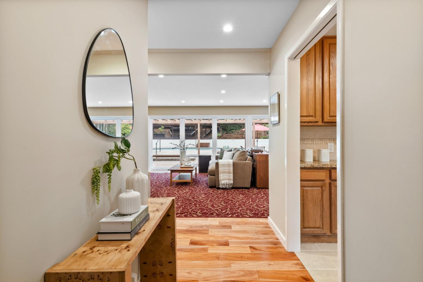 1531 Escondido WAY