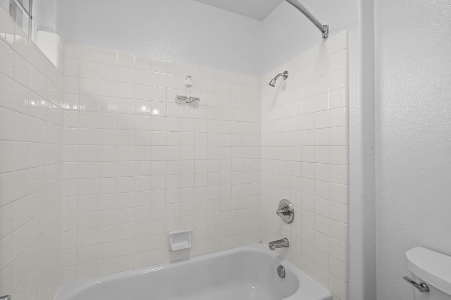 5752 Emily CT