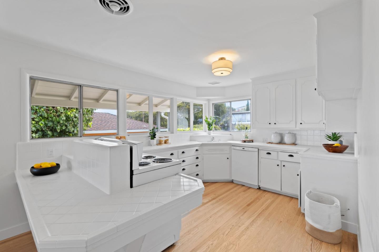 254 W 40th