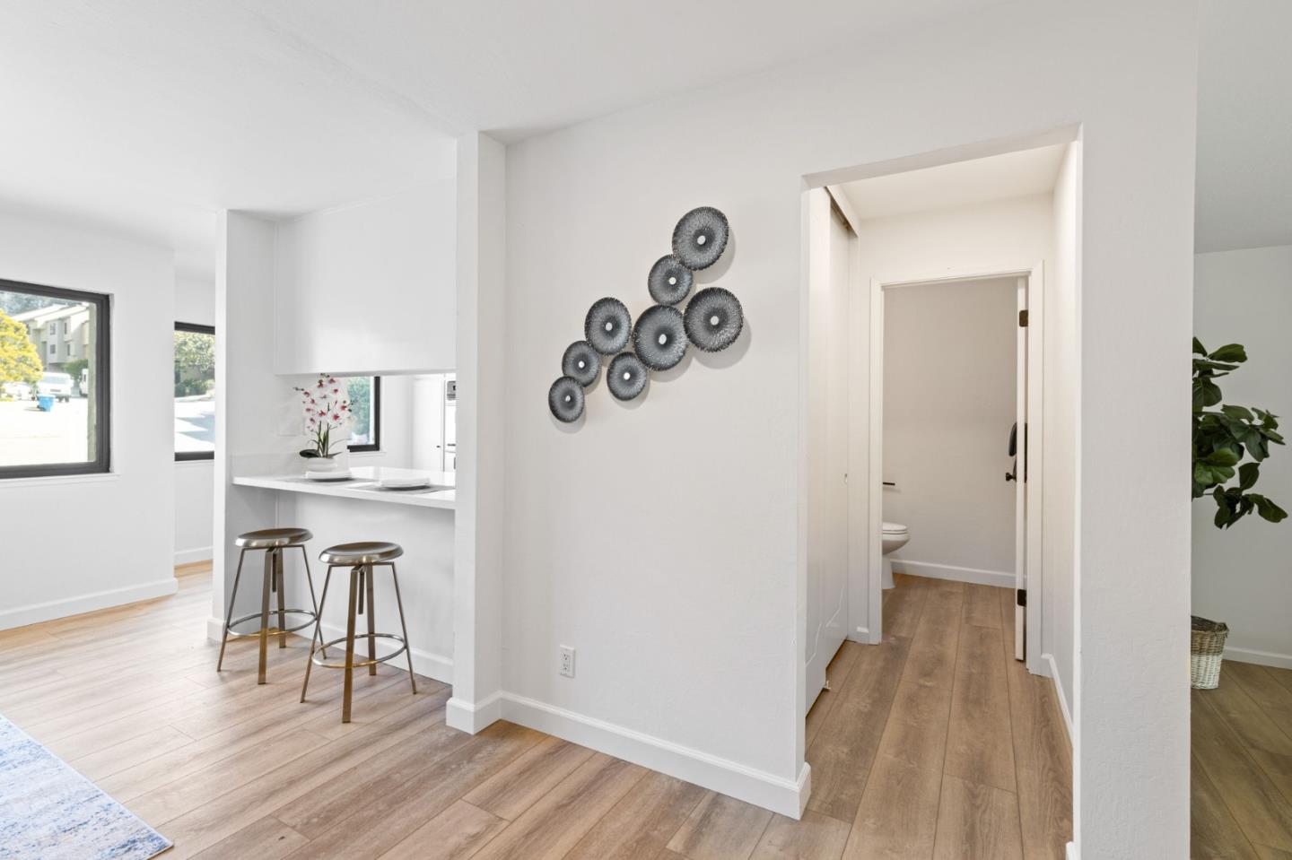 112 Galewood CIR