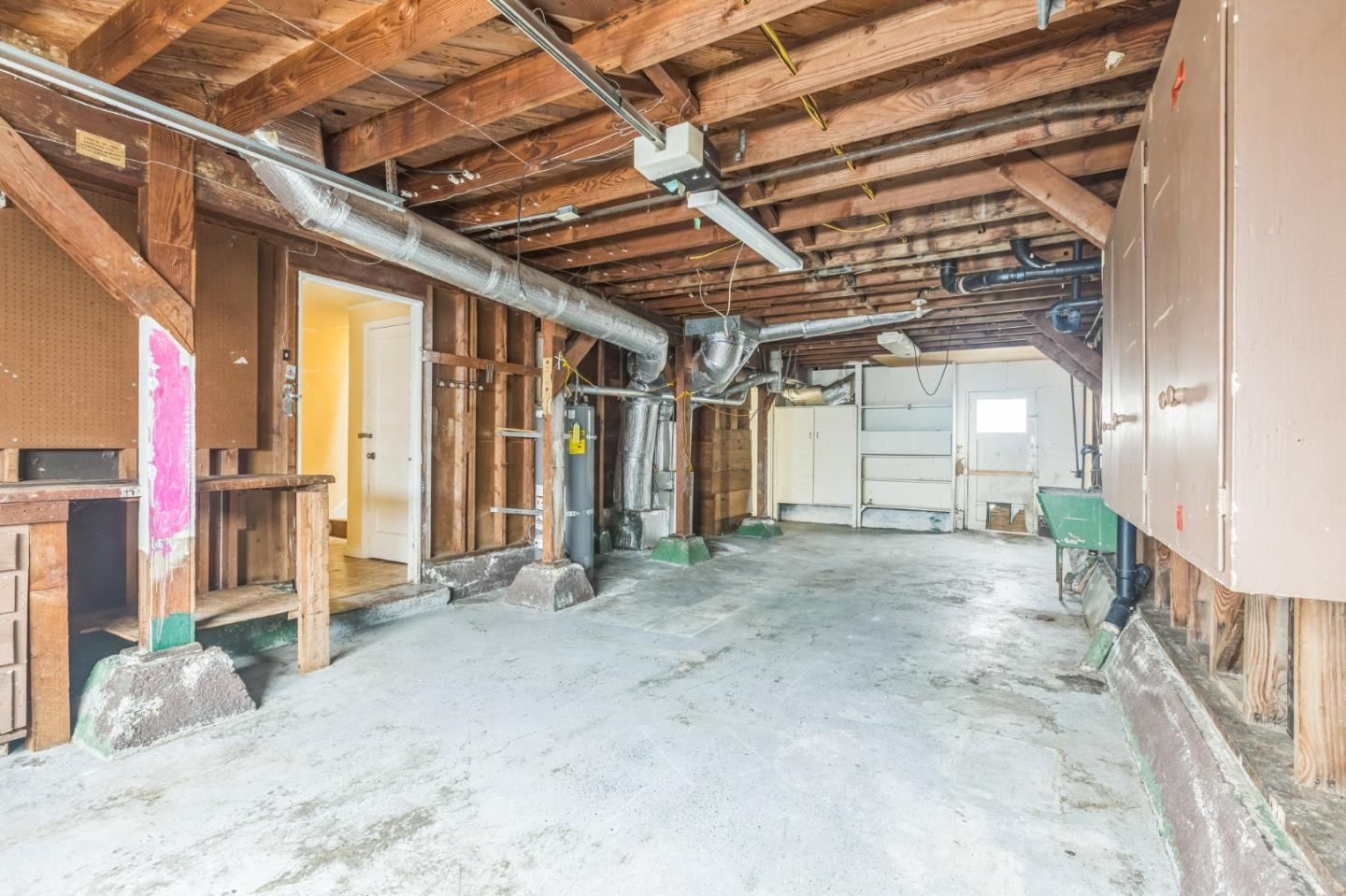 233 Village WAY
