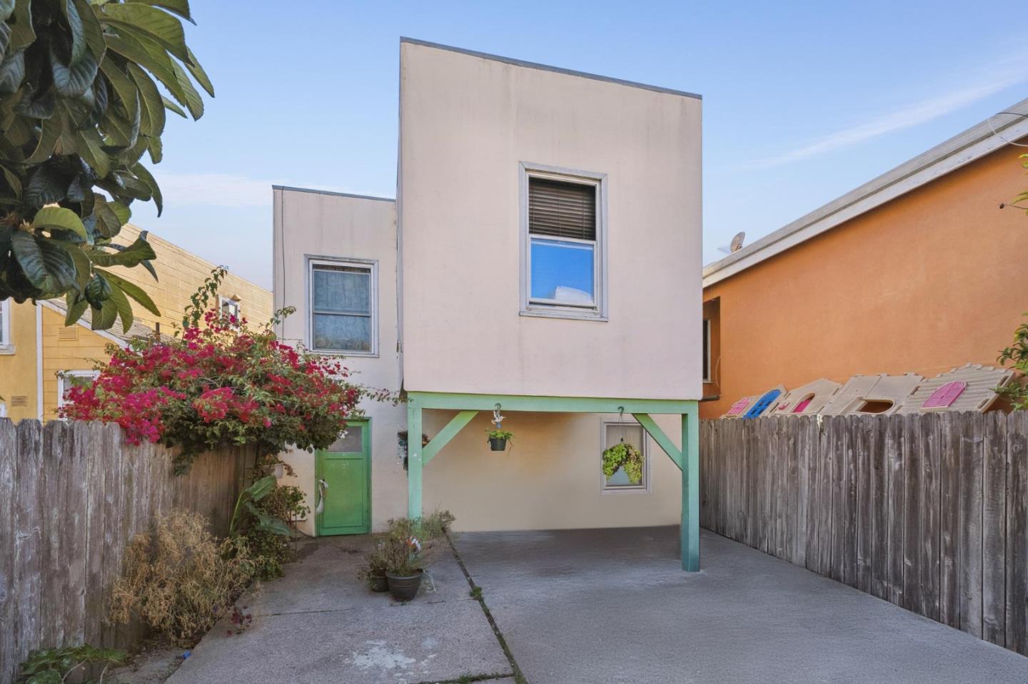 233 Village WAY