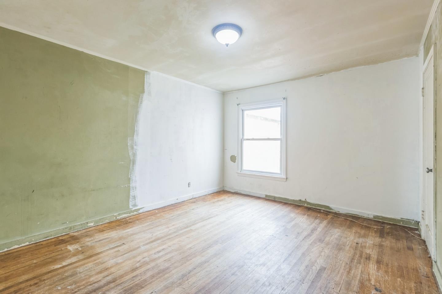 233 Village WAY