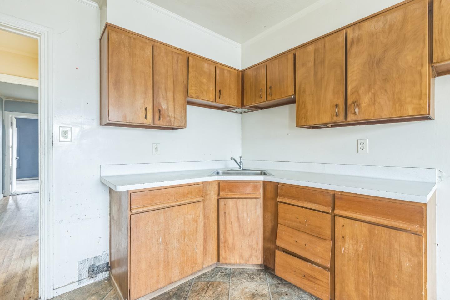 233 Village WAY