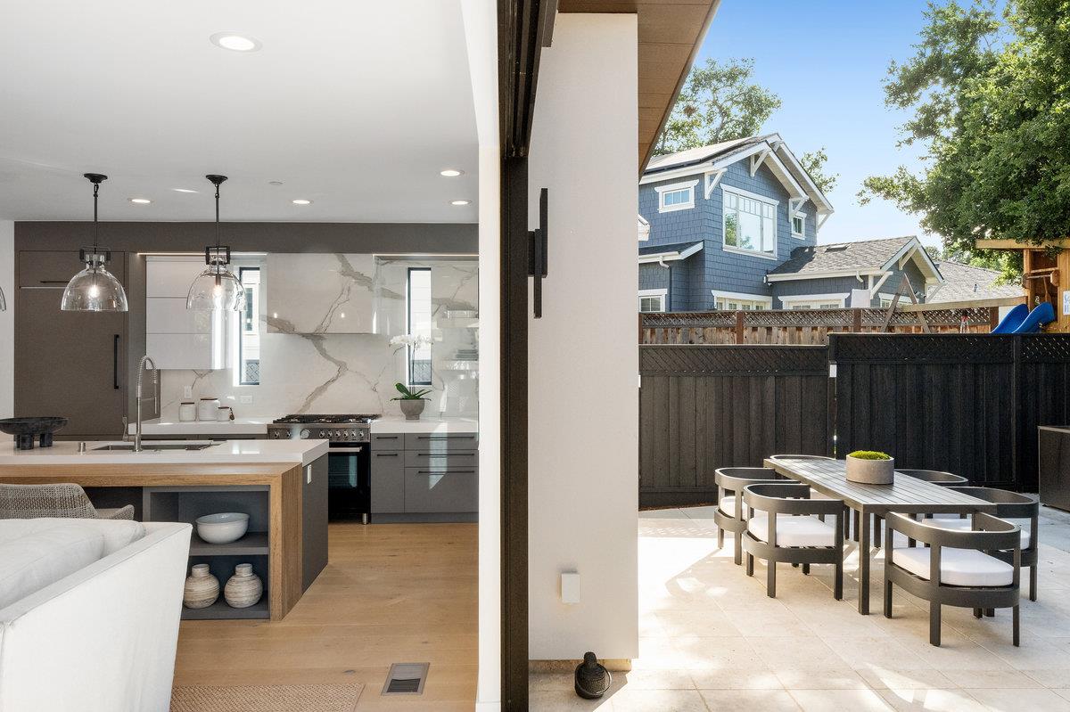 1338 Arroyo Avenue