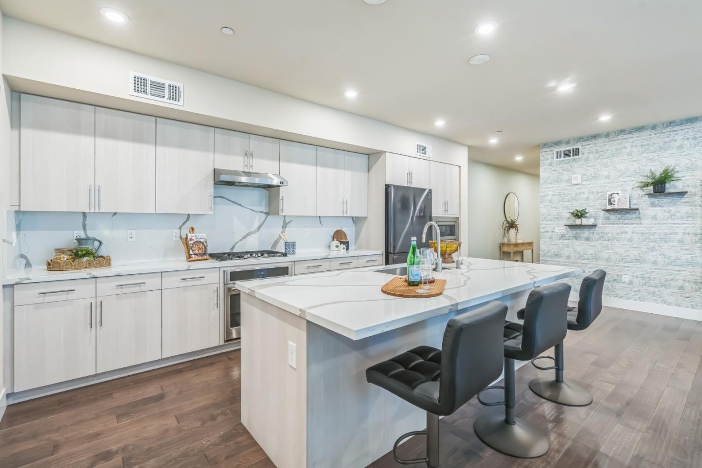 45049 Challenge CMN 203