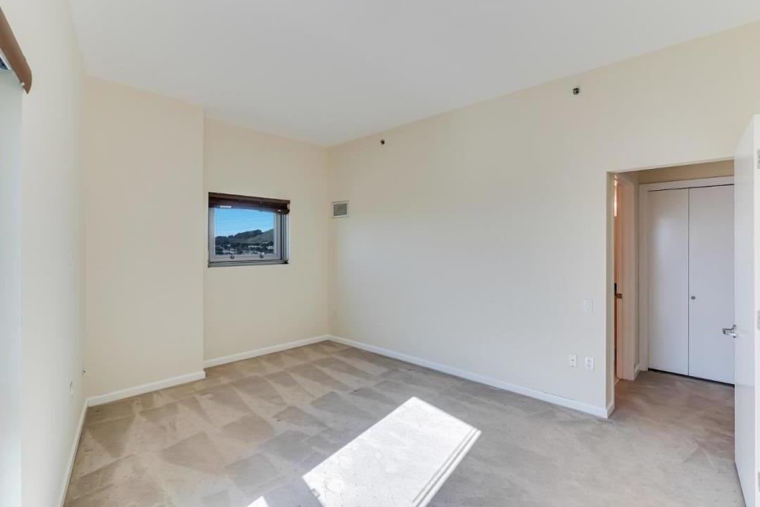 1 Mandalay 1701