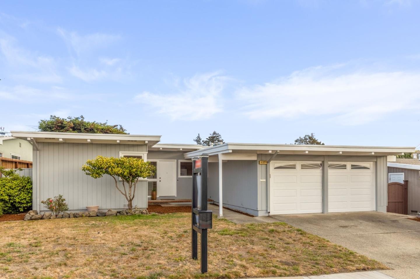 835 Mosswood Lane