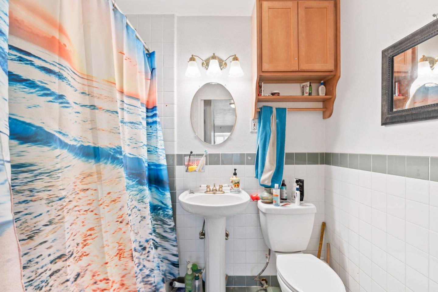 1138 Manzanita Drive