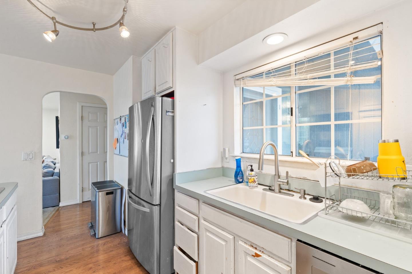 1138 Manzanita Drive