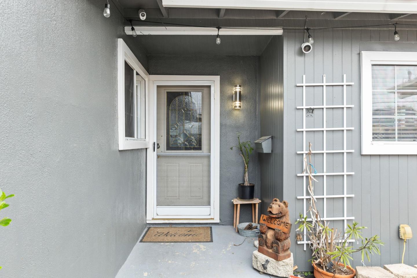 1138 Manzanita Drive