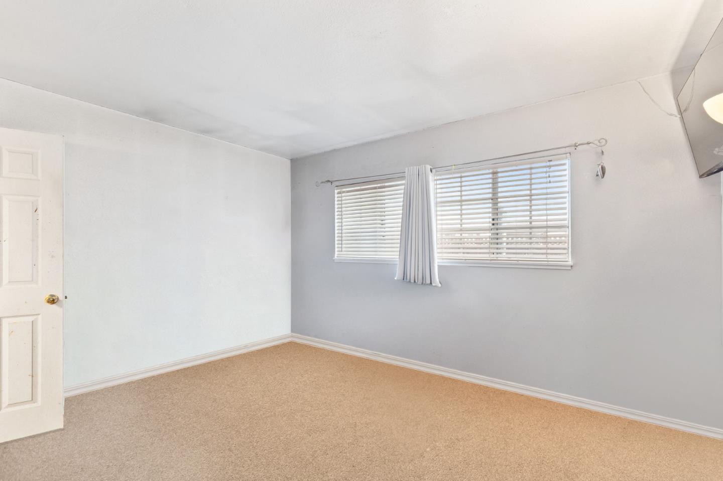 1138 Manzanita Drive