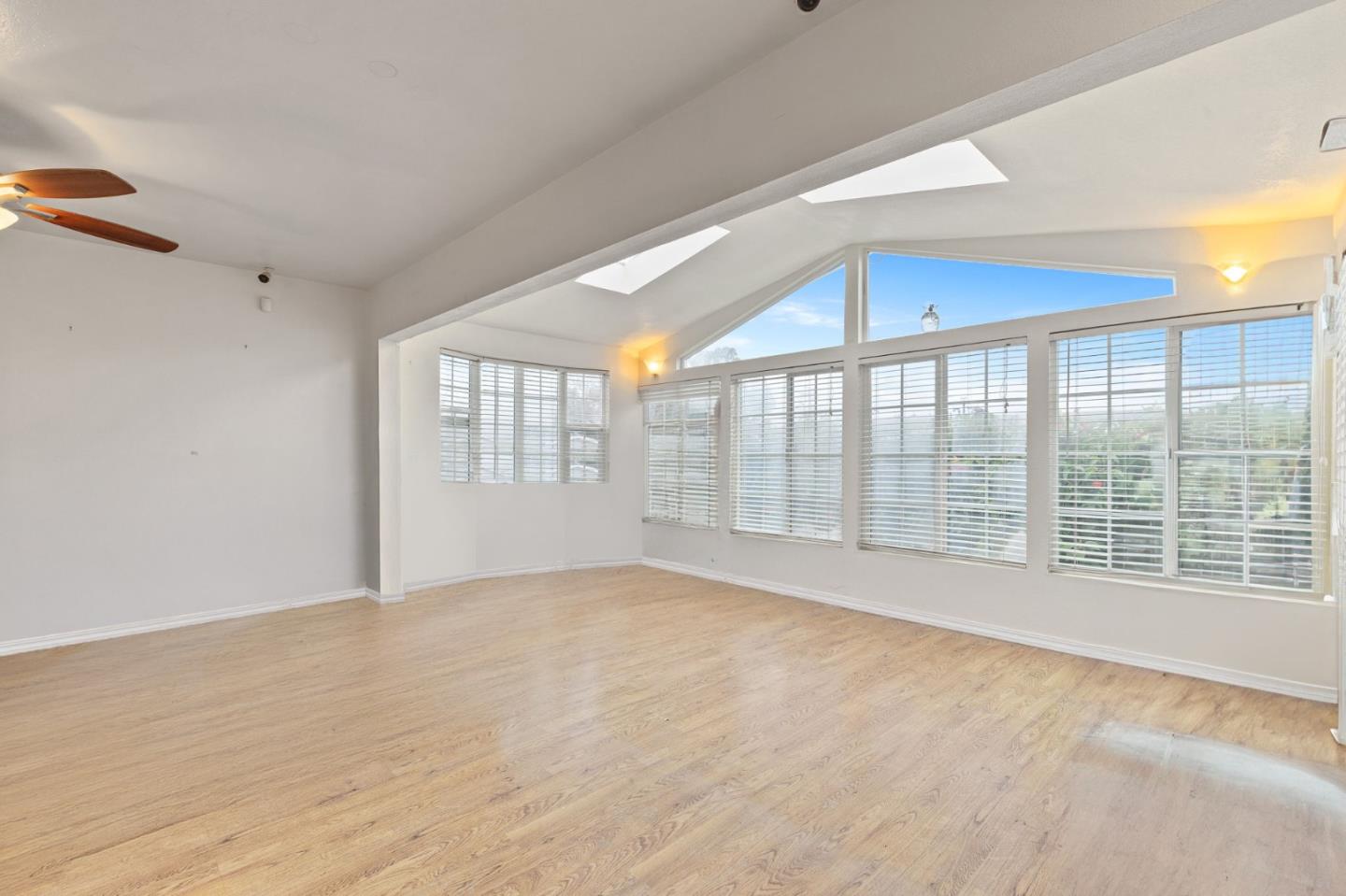 1138 Manzanita Drive