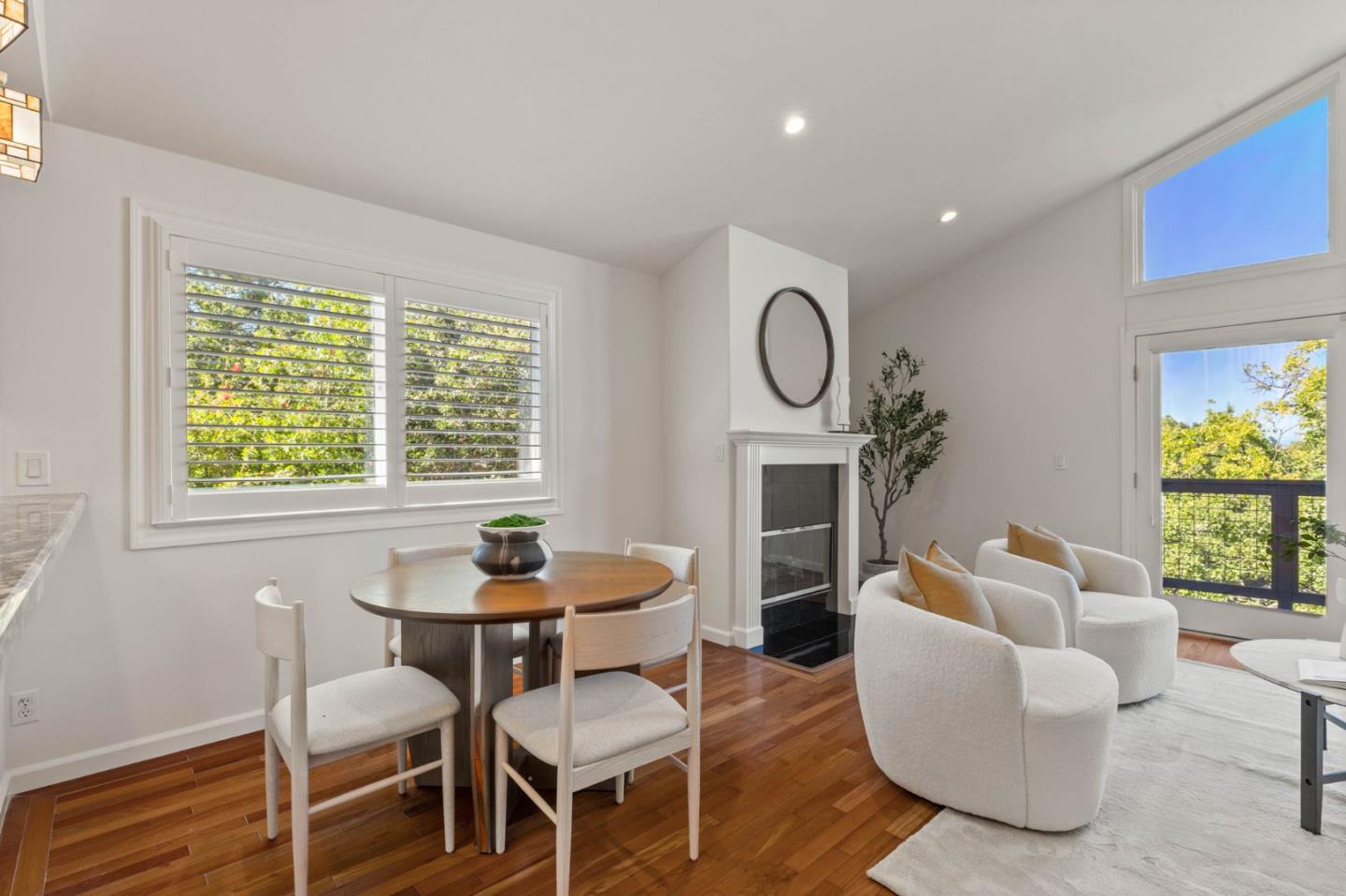 875 Sunset Drive