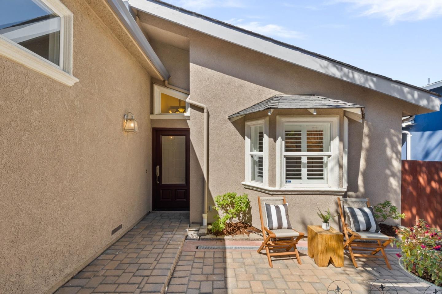 875 Sunset Drive